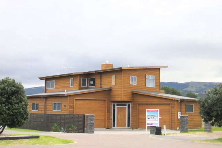 Photo of property in 33 Rita Way, Omaha, 0986