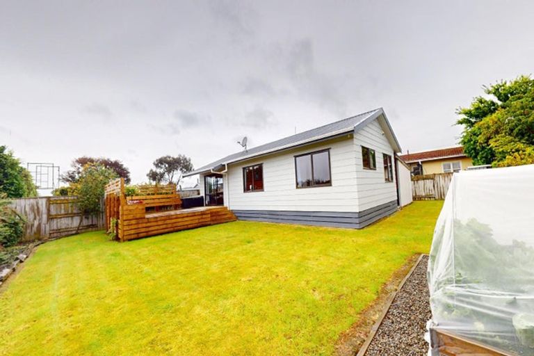Photo of property in 8a Ngaire Street, Longburn, Palmerston North, 4412