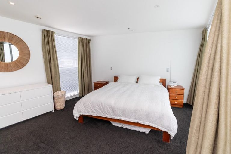 Photo of property in Portal Apartments, 5d/42 Cable Street, Te Aro, Wellington, 6011