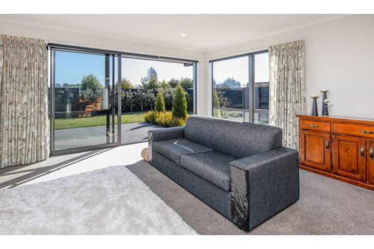 Photo of property in 105 Metehau Street, Marshland, Christchurch, 8083
