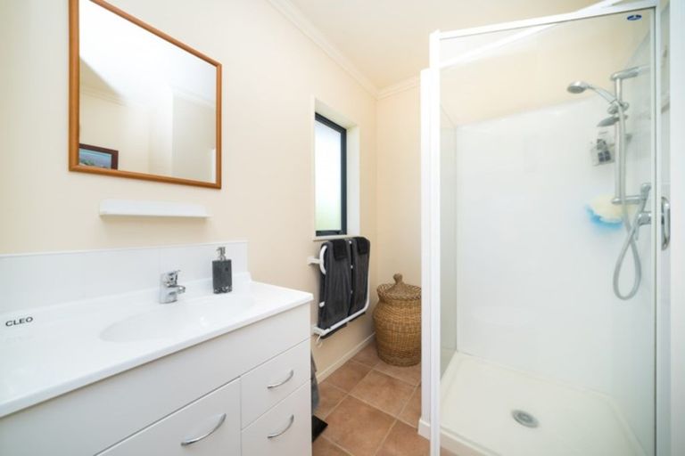 Photo of property in 6 Brookside Close, Highbury, Palmerston North, 4412