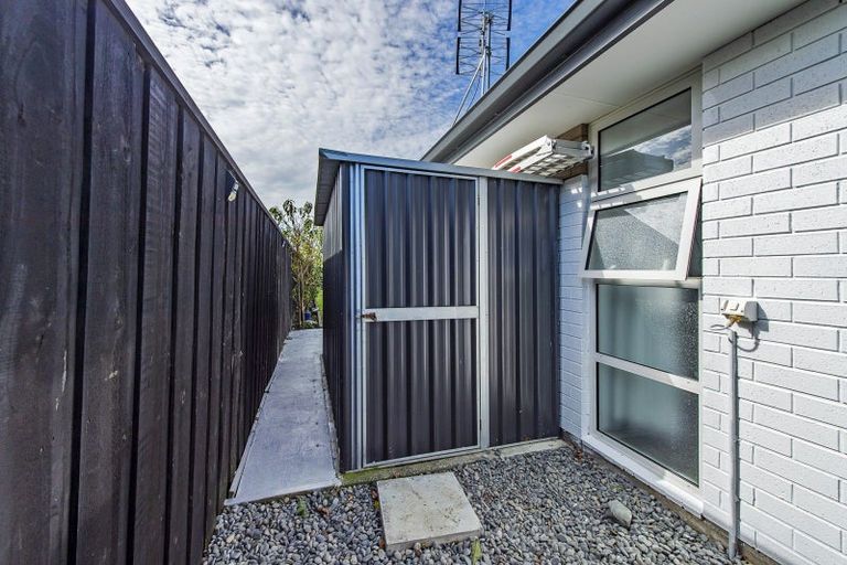 Photo of property in 21 Shillingford Boulevard, Rolleston, 7615