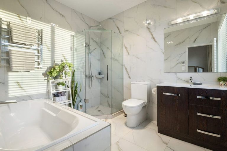 Photo of property in 7 Bridget Court, Red Beach, 0932