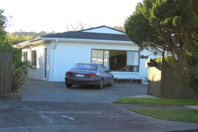Photo of property in 12 Nukumea Common, Orewa, 0931