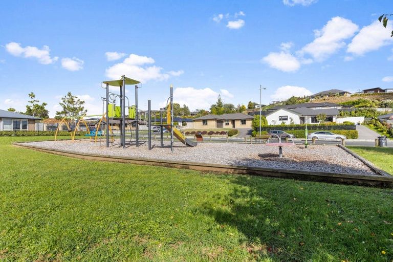 Photo of property in 38 Fernbrook Drive, Hurworth, New Plymouth, 4310