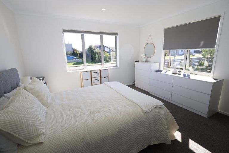 Photo of property in 2 Bill Miller Drive, Papamoa, 3118