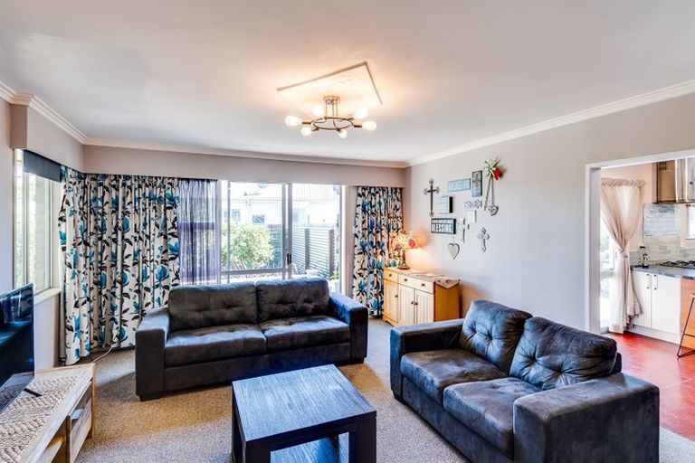 Photo of property in 208 Caroline Place, Mayfair, Hastings, 4122