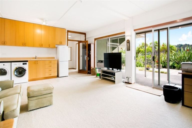 Photo of property in 13 Grendon Road, Titirangi, Auckland, 0604