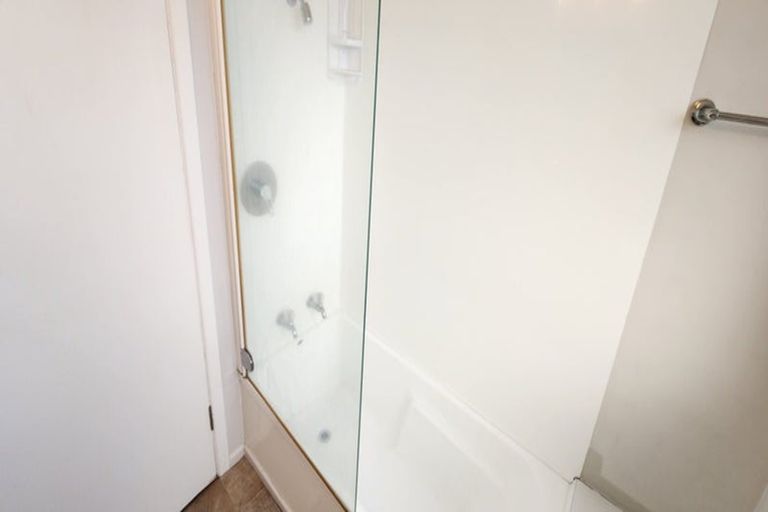 Photo of property in 90 Mangorei Road, Strandon, New Plymouth, 4312