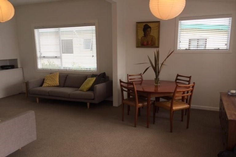 Photo of property in 17 Elizabeth Street, Moera, Lower Hutt, 5010
