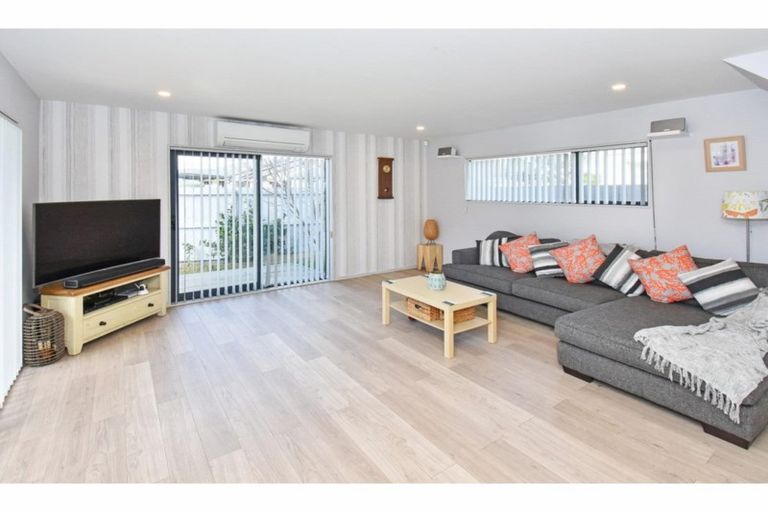 Photo of property in 47b Yates Road, Mangere East, Auckland, 2024