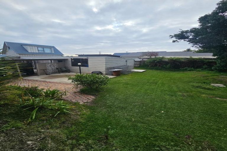 Photo of property in 35 Domett Street, Westport, 7825