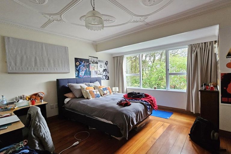 Photo of property in 1 Espin Crescent, Karori, Wellington, 6012