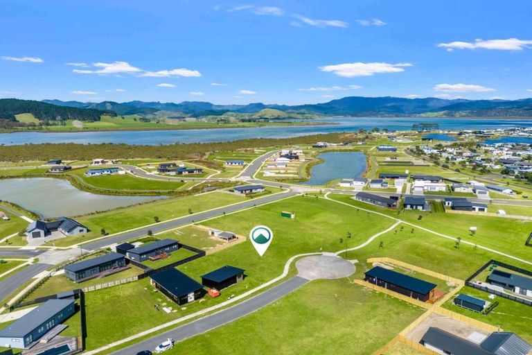 Photo of property in 7 Riria Way, Matarangi, 3592