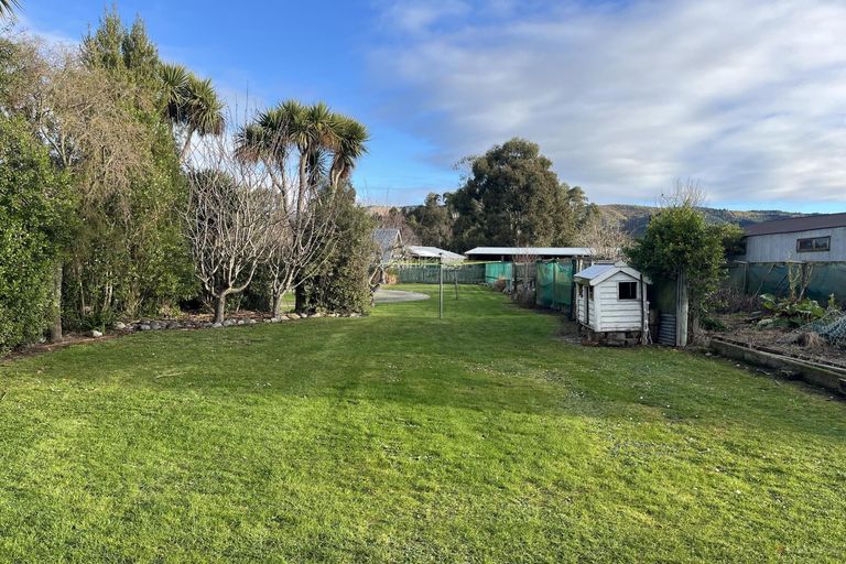 Photo of property in 35 Edinburgh Street, Waimate, 7924