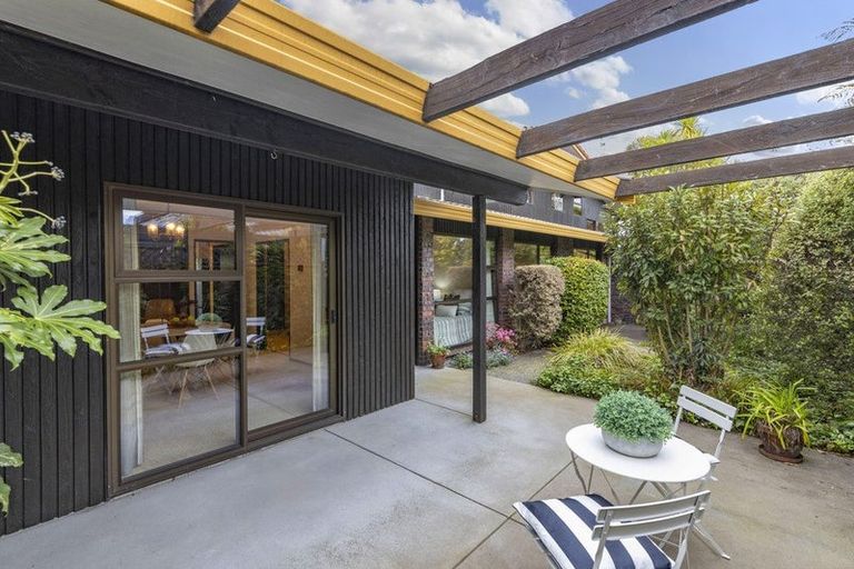 Photo of property in 18 Hawkswood Place, Avonhead, Christchurch, 8042