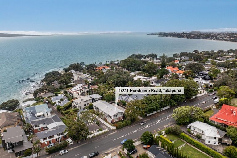 Photo of property in 1/221 Hurstmere Road, Takapuna, Auckland, 0622
