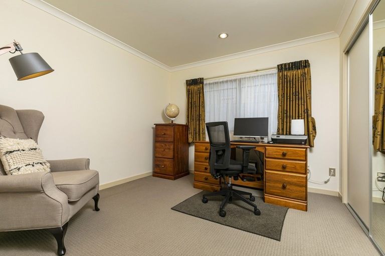 Photo of property in 30e Schnapper Rock Road, Schnapper Rock, Auckland, 0632