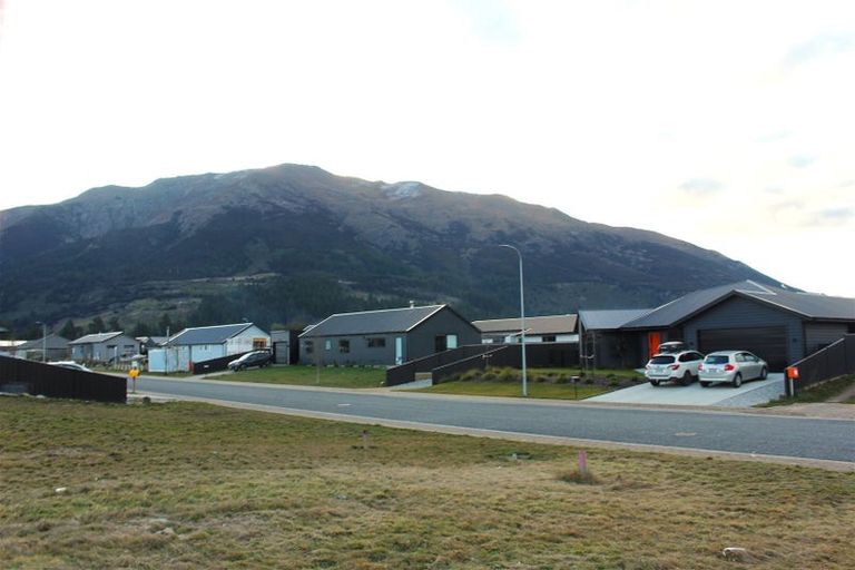 Photo of property in 62 Little Maude Drive, Lake Hawea, 9382