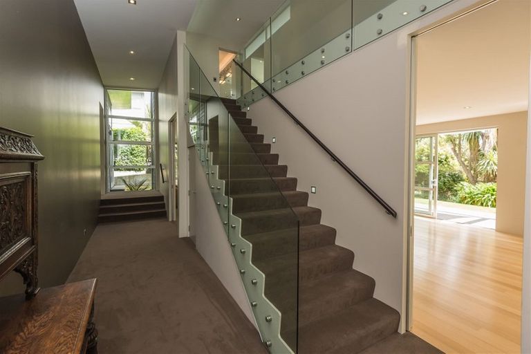 Photo of property in 62 Dyers Pass Road, Cashmere, Christchurch, 8022