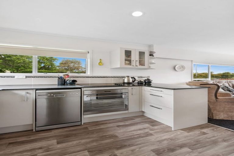 Photo of property in 1/5 Himalaya Drive, Half Moon Bay, Auckland, 2012