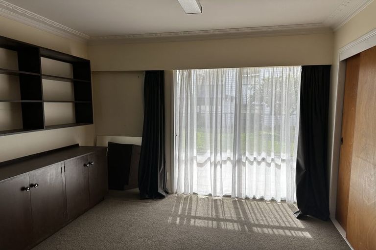 Photo of property in 12 Halberg Street, Papakura, 2110