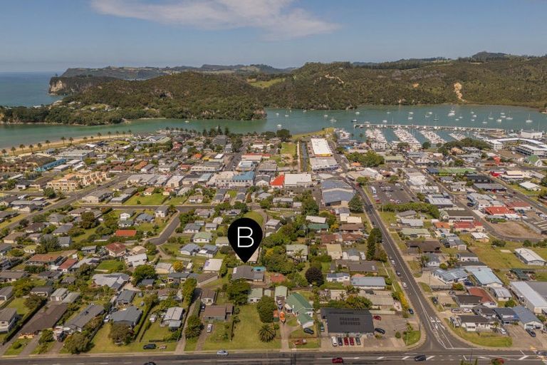 Photo of property in 81 Cook Drive, Whitianga, 3510