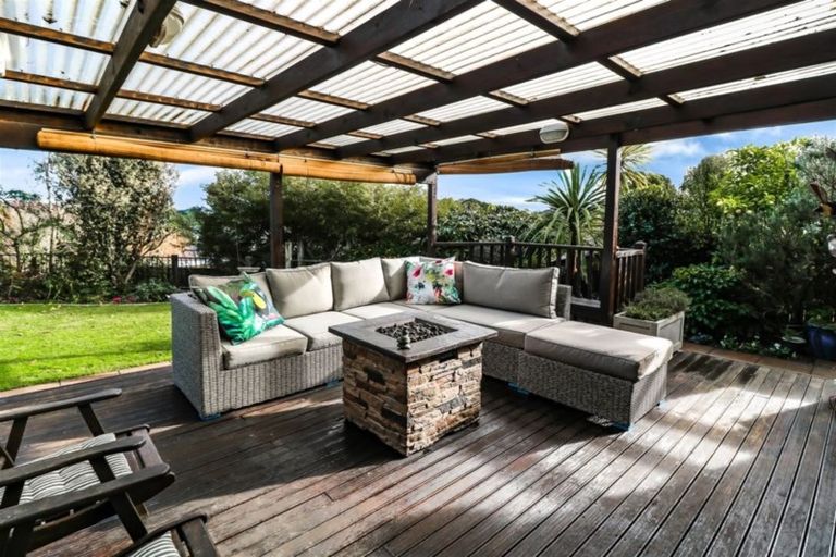 Photo of property in 215 Newcastle Road, Grandview Heights, Hamilton, 3200