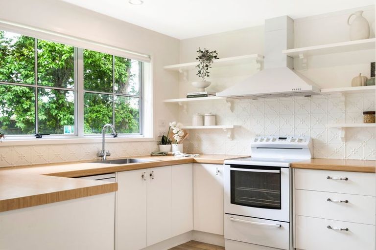 Photo of property in 9 Walnut Place, Owhata, Rotorua, 3010