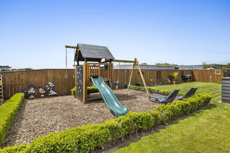 Photo of property in 12 Nikau Place, Hawera, 4610