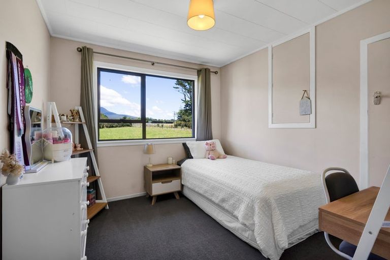 Photo of property in 1257 Mangorei Road, Mangorei, New Plymouth, 4371