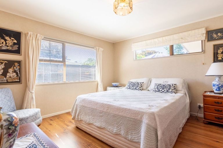 Photo of property in 52 Andrew Street, Waikanae, 5036