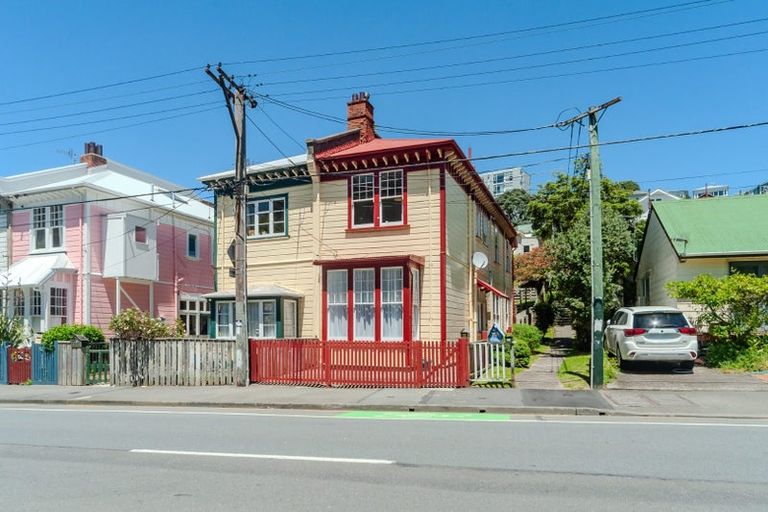 Photo of property in 69 Aro Street, Aro Valley, Wellington, 6021
