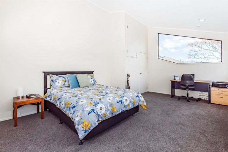 Photo of property in 21 Deanna Drive, West Harbour, Auckland, 0618