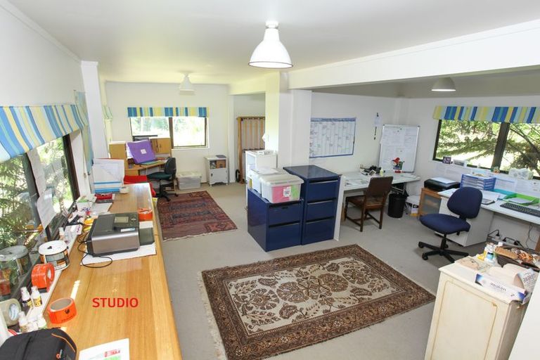 Photo of property in 16 Cambrae Road, Raglan, 3225