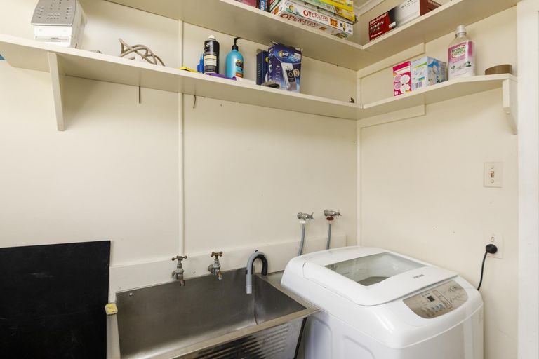 Photo of property in 6 Rochester Street, Awapuni, Palmerston North, 4412