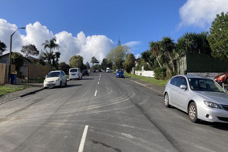 Photo of property in 30 Redwood Drive, Massey, Auckland, 0614