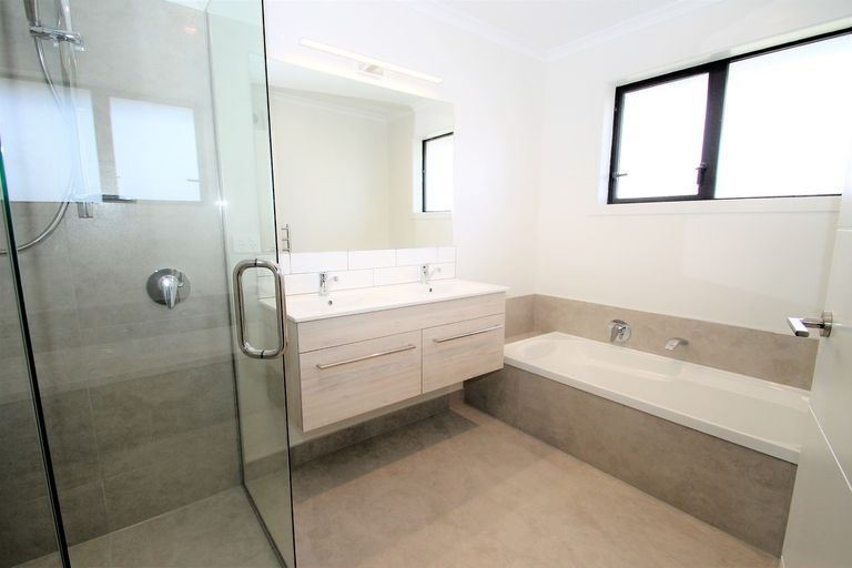 Photo of property in 35 Silver Springs Boulevard, Mosgiel, 9024