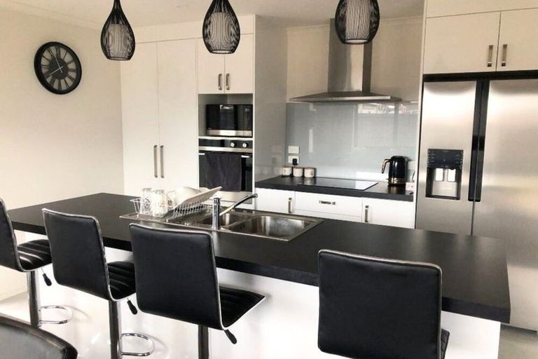 Photo of property in 9 Kaurinui Crescent, One Tree Point, 0118