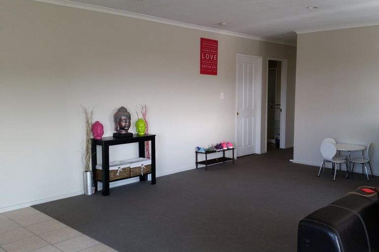 Photo of property in 223 Triangle Road, Massey, Auckland, 0614