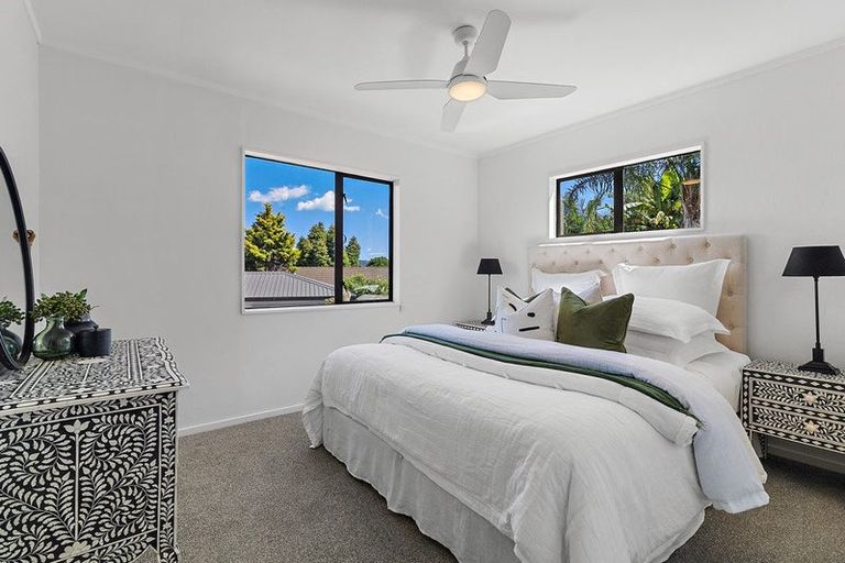 Photo of property in 64 Vintage Drive, Henderson, Auckland, 0612