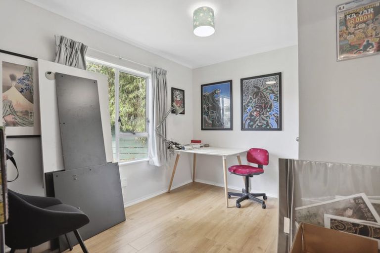 Photo of property in 40 Hinerau Street, Henderson, Auckland, 0612