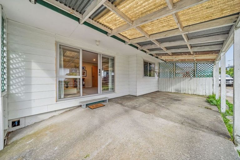 Photo of property in 1/3 Omaha Grove, Totara Park, Upper Hutt, 5018