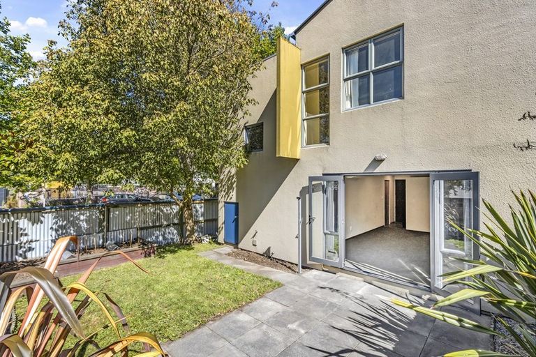 Photo of property in 1/25 Grove Road, Addington, Christchurch, 8024