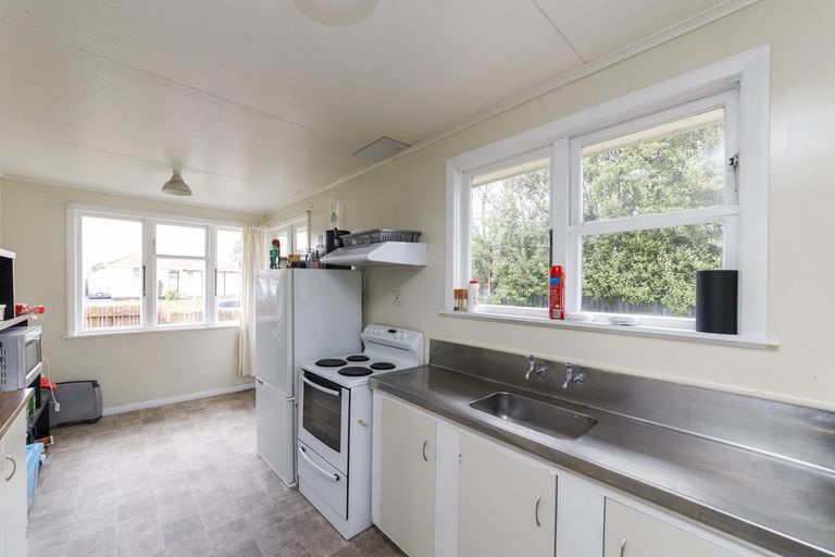 Photo of property in 6 Rochester Street, Awapuni, Palmerston North, 4412