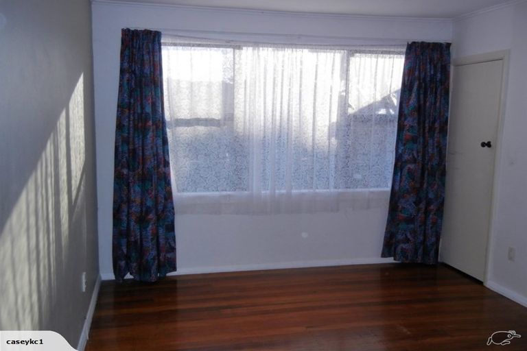 Photo of property in 3-3a Mana Avenue, Titahi Bay, Porirua, 5022