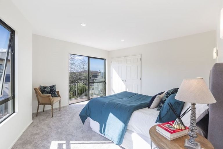 Photo of property in 21/15f Vinograd Drive, Te Atatu Peninsula, Auckland, 0610