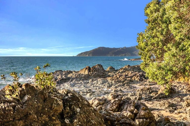 Photo of property in 305 State Highway 10, Cable Bay, 0420