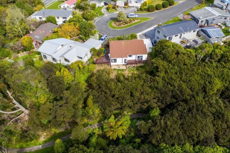 Photo of property in 23 Woolwich Close, Whitby, Porirua, 5024
