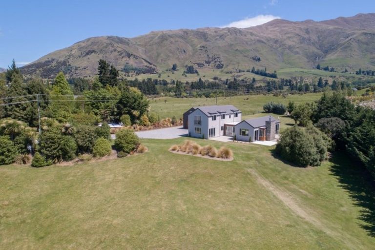 Photo of property in 42 Studholme Road, Wanaka, 9382